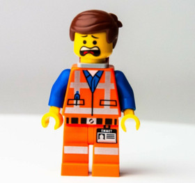 LEGO&reg; Emmet  - The Lego Movie -  (tlm018) Minifigure with Piece of Resistance
