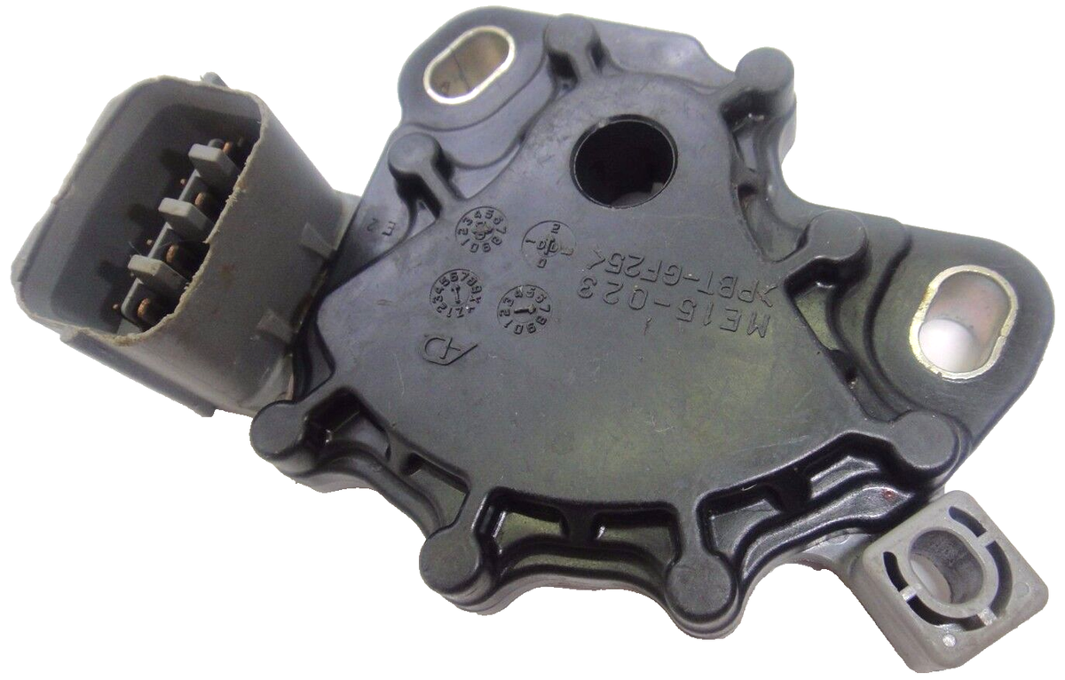 NEW GENUINE/ OEM 88923601 88923602 MD757782 MD757783 MN107533