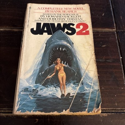 JAWS 2 A Novel by Hank Searls Paperback Thriller Suspense 1978