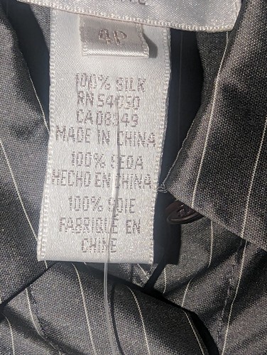 Jones New York Damen 100 % Seide grau Nadelstreifen Knopfleiste Bluse Größe 4P - Bild 8 von 9