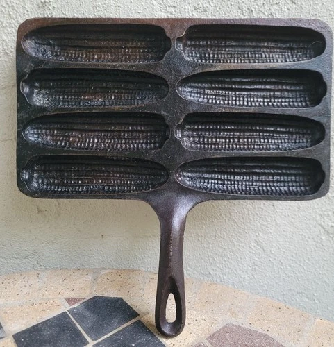 Rare Vintage  Cast Iron Corn Stick Pan. Made In The USA.