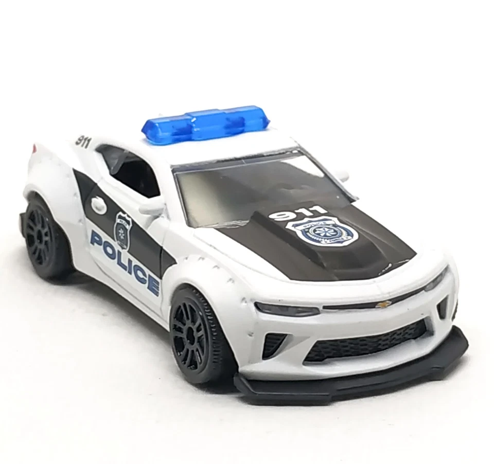 Majorette Chevrolet Camaro 2021 Police 911 White / Black 1:64 3" no Package - Image 2 of 4