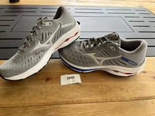 NEW Mizuno Wave Rider 24 Running Shoes Lunar Rock-Nimbus Cloud Grey, Men's US 7