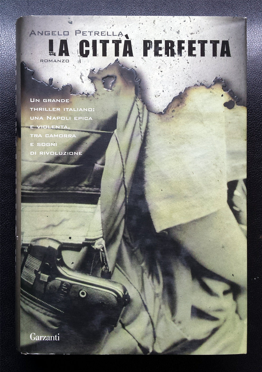 Angelo Petrella, La città perfetta, Ed. Garzanti, 2008