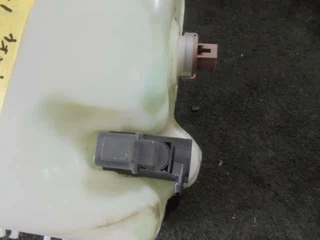 Nissan Infiniti q45 1994 E-G50 tanque lavadora parabrisas [usado] [PA01108401] Foto 2 de 2