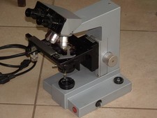 Microscope Leitz avec éclairage led