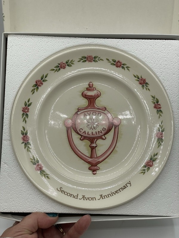 NIB Avon Second Anniversary Plate with Box Door Knocker Pink