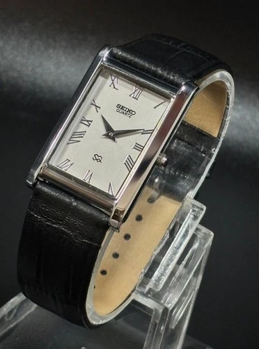 Classic Vintage Seiko Slim Quartz Men's Wrist Watch