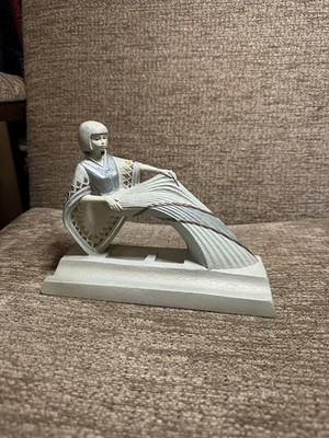 Mahogany Princess Figurine Pen Holder Desk Tidy 680508 Parastone Enesco 1999