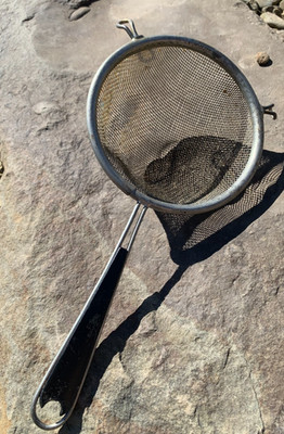 Vintage Metal Mesh Strainer 5  Sieve Kitchen Colander Black Handle