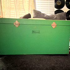 a vintage Amfile Platter-pak Double 45 RPM Record Case