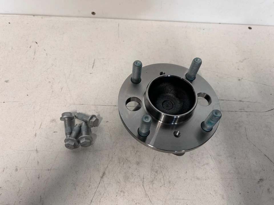 Kit de cojinete de rueda trasera para Ford Ka 2016- Ford Fiesta 2008- 1675467 1547178 Foto 2 de 3