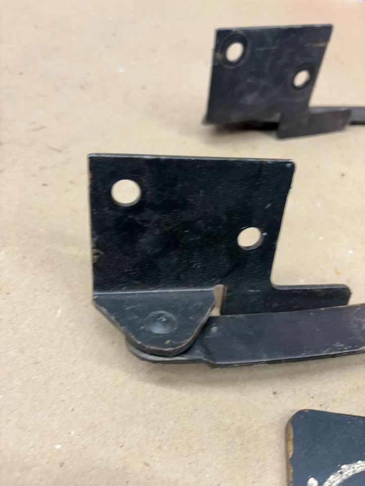 1979-1986 MERCURY CAPRI FORD MUSTANG REAR SEAT BRACKETS HINGES 79 1980 1982 1984 - Image 2 of 4
