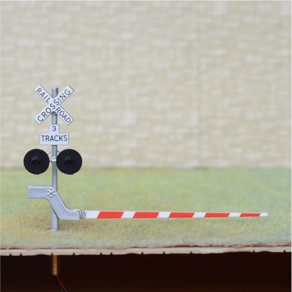 2 x HO scale railroad crossing signal arm gate stop lever with flasher #CB23 - Image 2 of 4
