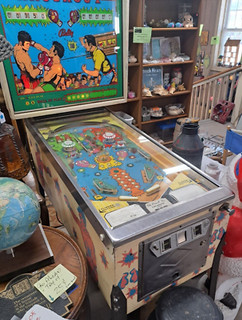 Vintage KnockOut pinball machine - WORKS