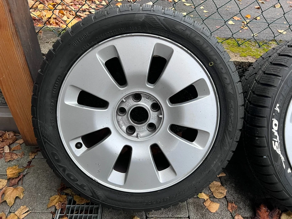 AUDI A6 C5 Original V8 Felgen mit Winterreifen 255/40 R17 98V NEU TOYO SNOWPROX - Bild 2 von 4