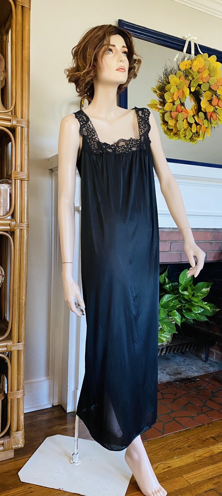 Vintage 1970s Sexy Stardust Black Nightgown 100 Nylo… Gem