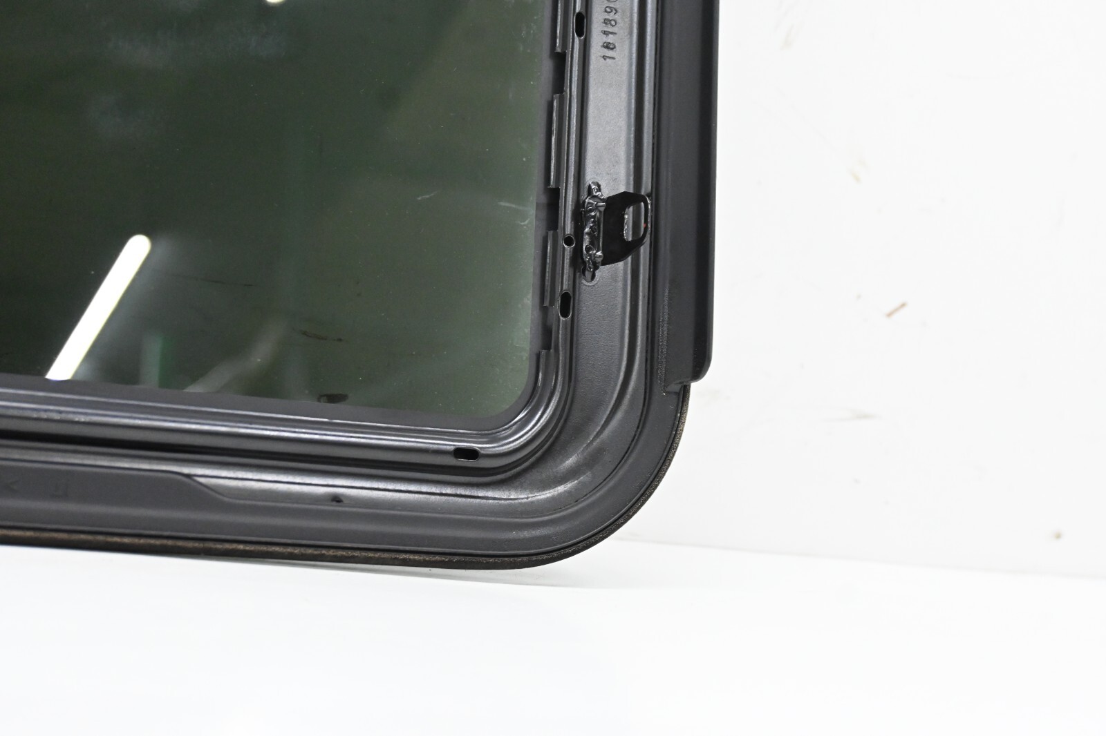 ⭐ 14-20 Maserati Ghibli S Sunroof Moon Roof Window Glass Panel Oem