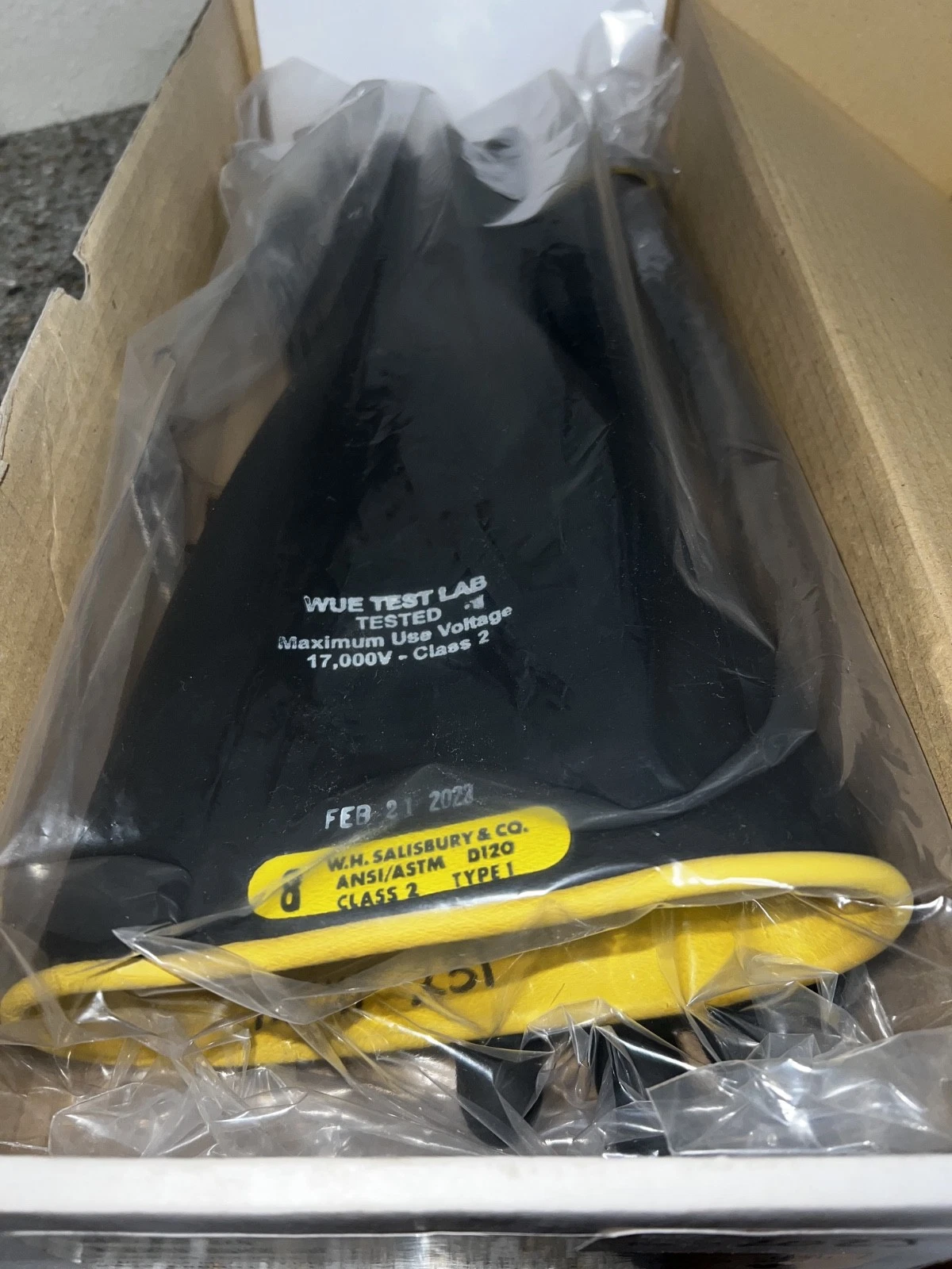 Salisbury Electrical Insulating Gloves, Class 2, Size 8, D120 Type 1
Opens in a new window or tab