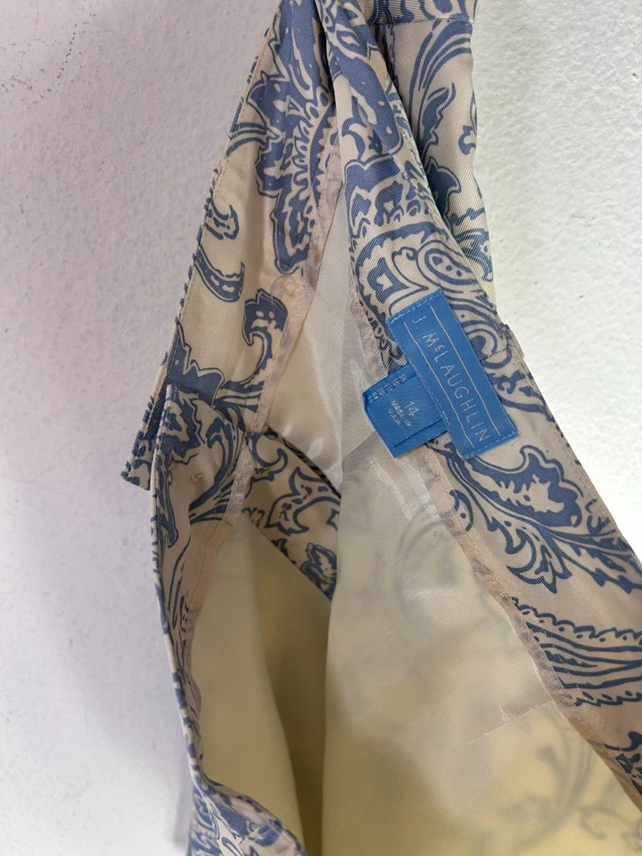 J McLaughlin Shorts Womens 14 off White aqua Blue Floral paisley silk graphic - Image 2 of 4