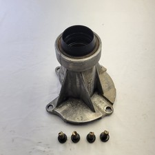 Ford Bw1356 Transfer Case Tail Housing Without Speedo Hole 13-56-066-908 Ford Bw1356 Transfer Case Tail Housing Without Speedo Hole 13-56-066-908