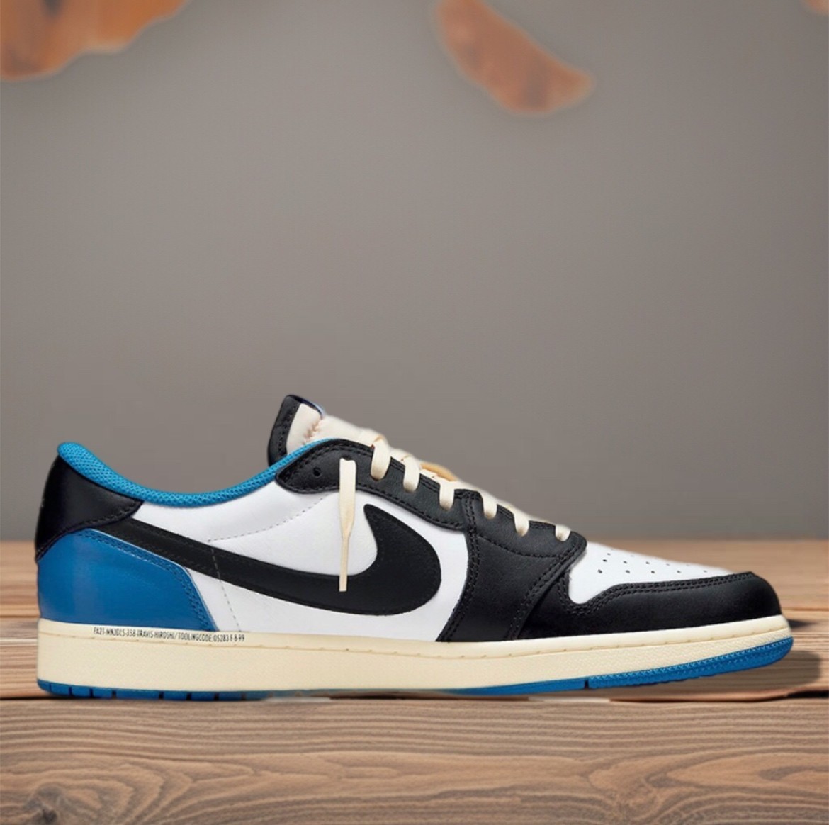 シューズ(女性用) Travis Scott Fragment Nike Air Jordan 1 Size 7.5 - Jordan 1 Retro x Fragment Design x Travis Scott