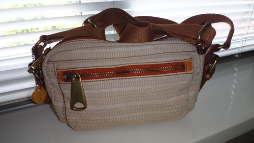 Authentic FOSSIL Cream Mix Canvas & Real Leather Crossbody Bag - Picture 5 of 19