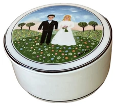 WEDDING DAY BRIDE AND GROOM VILLEROY & BOCH NAÏF PORCELAIN GIFT TRINKET BOX