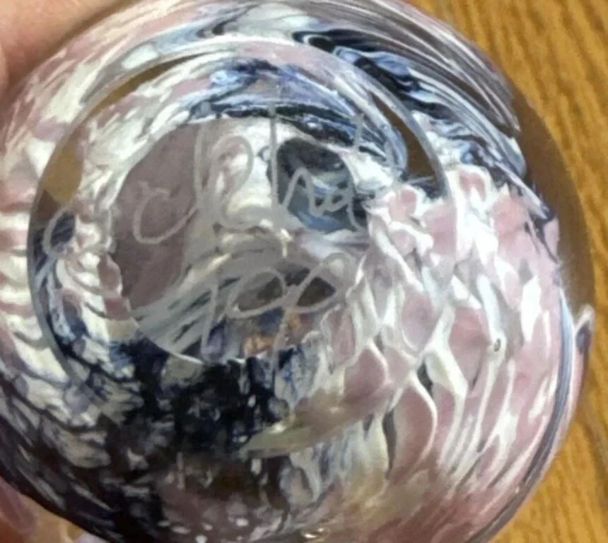 Firmado 1991 Robert Eickholt azul/rosa remolino arte vidrio pisapapeles excelente ¡GUAU! Foto 2 de 4