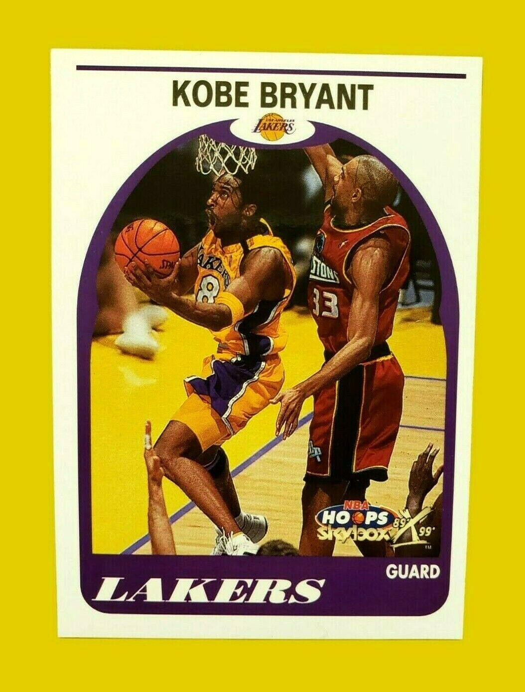 Kobe Bryant 2000 FLEER NBA Hoops Skybox Card #150 Los Angeles Lakers