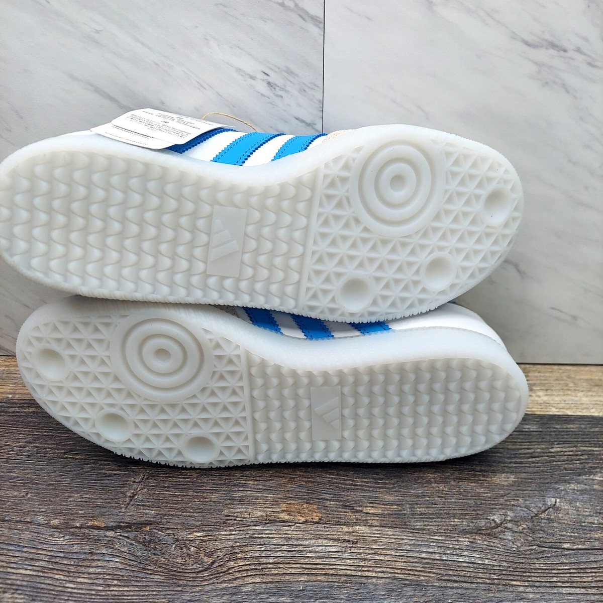 NWT adidas Samba Messi White Lucid Blue Burst Gold Sneakers 9.5 US A closer look at the Adidas Samba Indoor Lionel Messi! This  main image 2