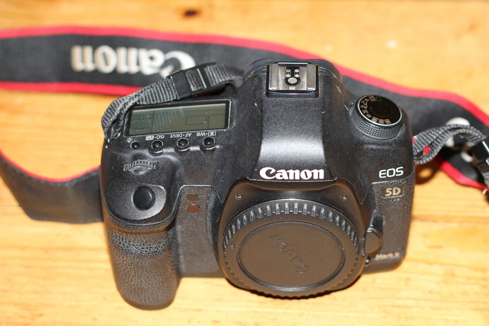 Canon EOS 5D Mark II, photo 1 sur 5