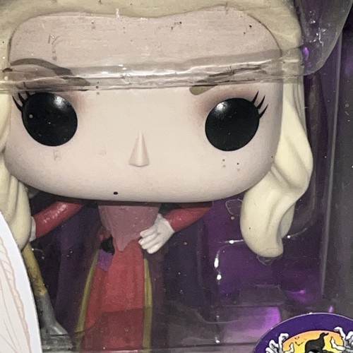 Funko Pop! Vinyl: Disney - Sarah Sanderson #558 - Picture 3 of 9