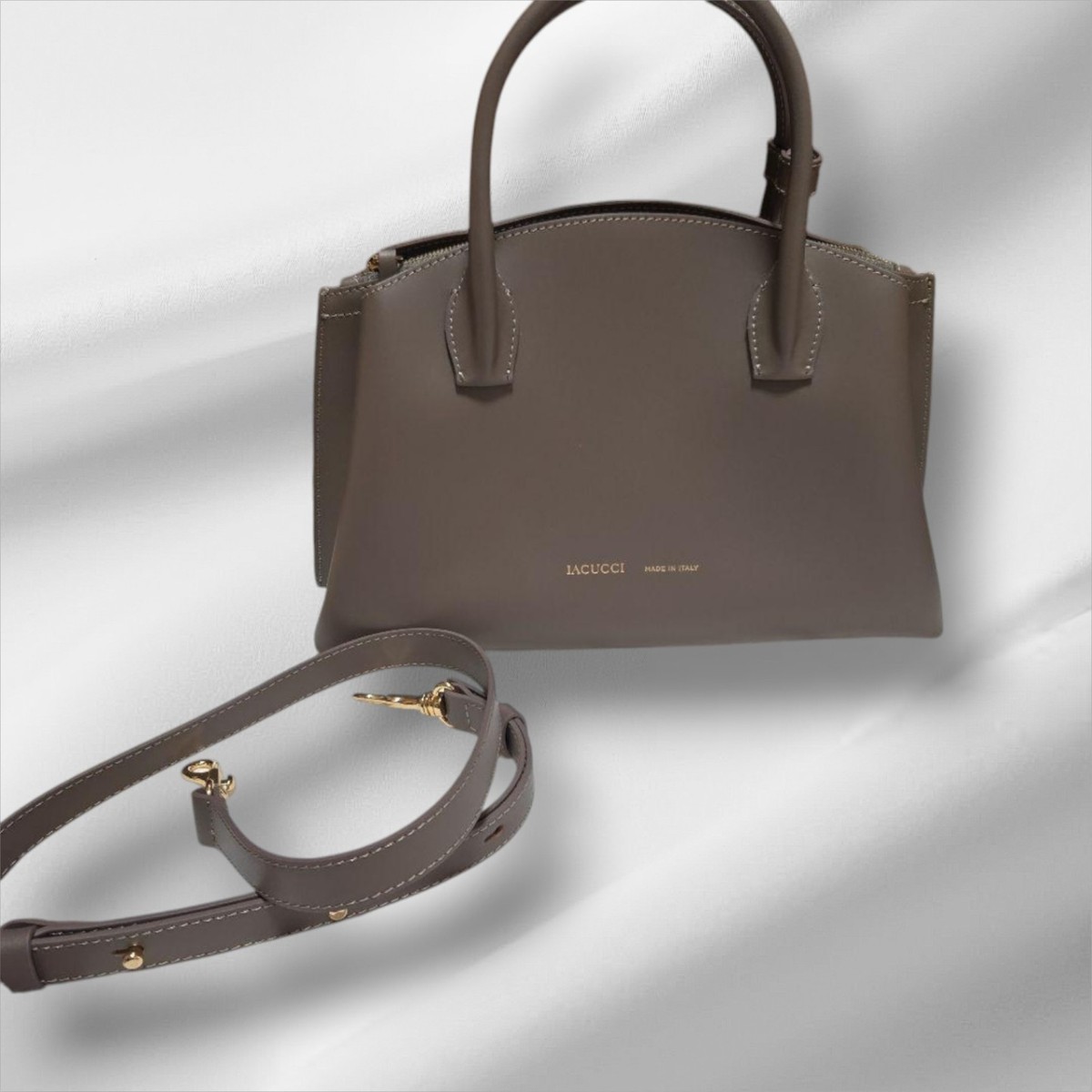 IACUCCI 2Way Leather Shoulder Bag - Elegant Design, Zip Closure  