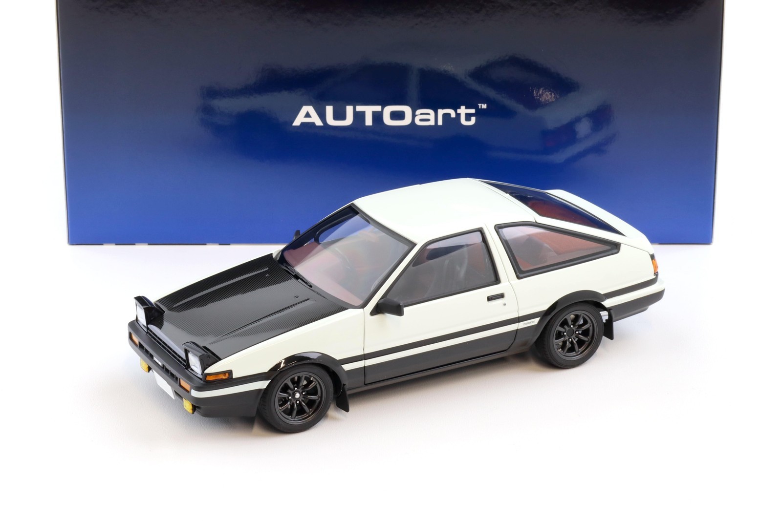 1:18 AUTOart Toyota Sprinter Trueno AE86 INITIAL D PROJECT D 30th Anniversary 78