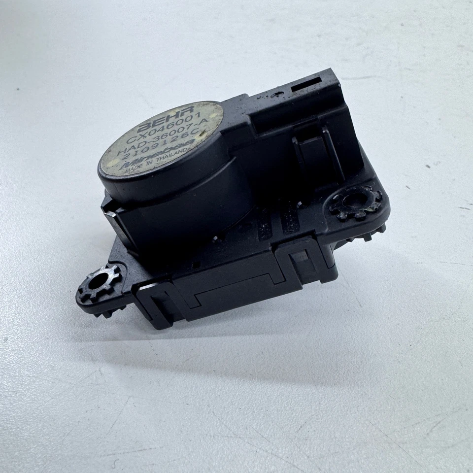 CITROEN DS3 MK1 HEATER FLAP MOTOR CX046001 VENT ACTUATOR  1.6 E-HDI 9HD 09-16 #1 - Image 3 of 4