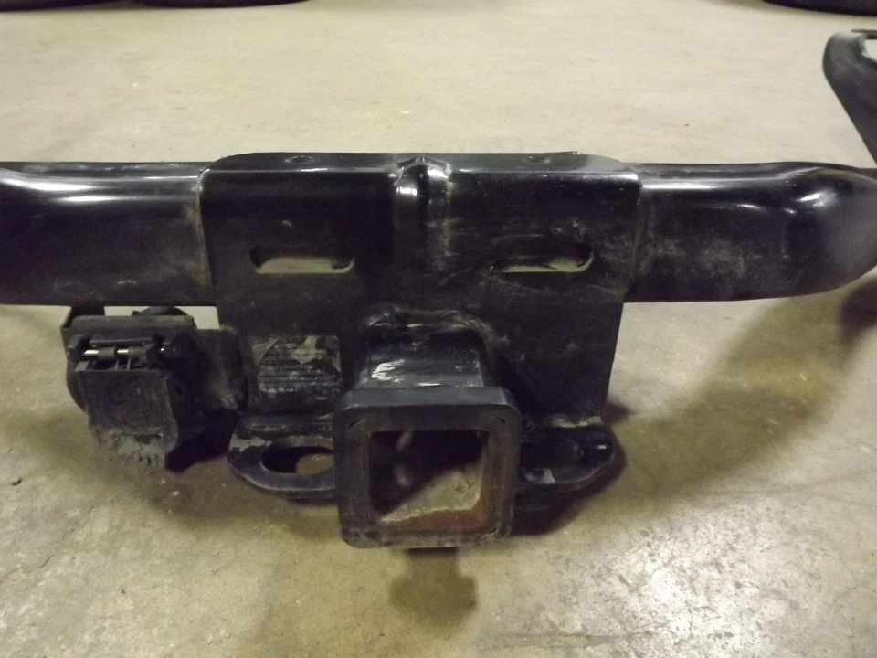 10 INFINITI QX56 AWD Rear Bumper Trailer Hitch Tow Towing Bar Frame Support Haul — 第 2/4 张图片