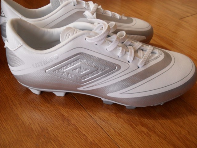 Women's Soccer Cleats Size 6 and 7*Umbro Velorum FG* Silver/White, BRAND NEW | eBay