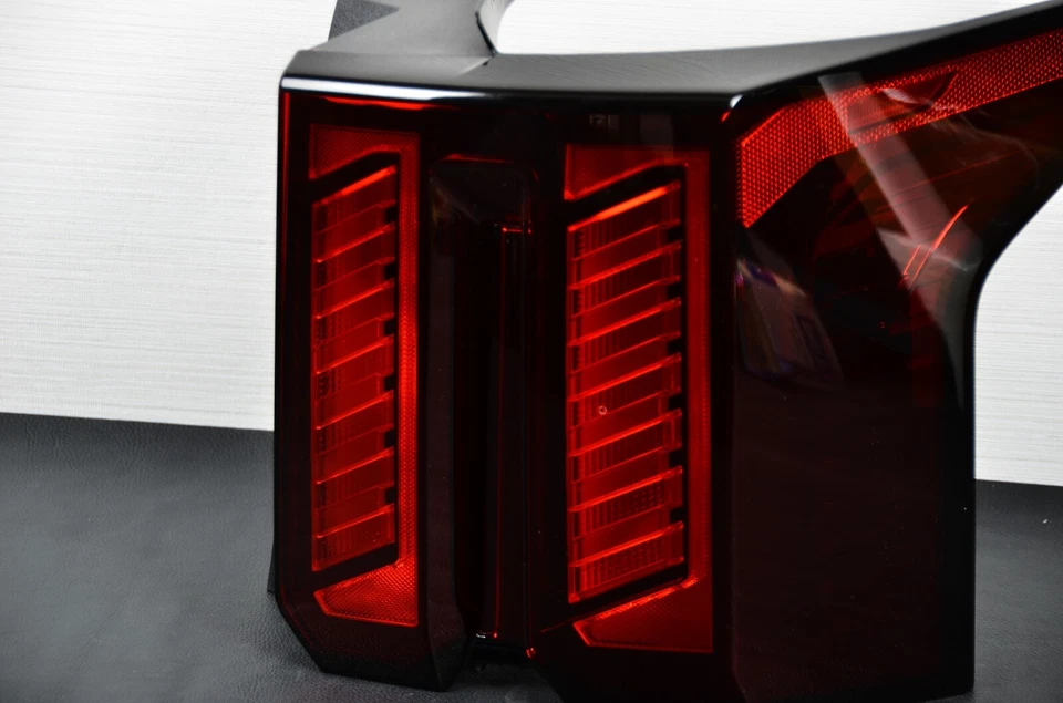 Luz trasera halógena Kia Sorento 2024-2025 lado derecho pasajero genuina OEM Foto 2 de 4