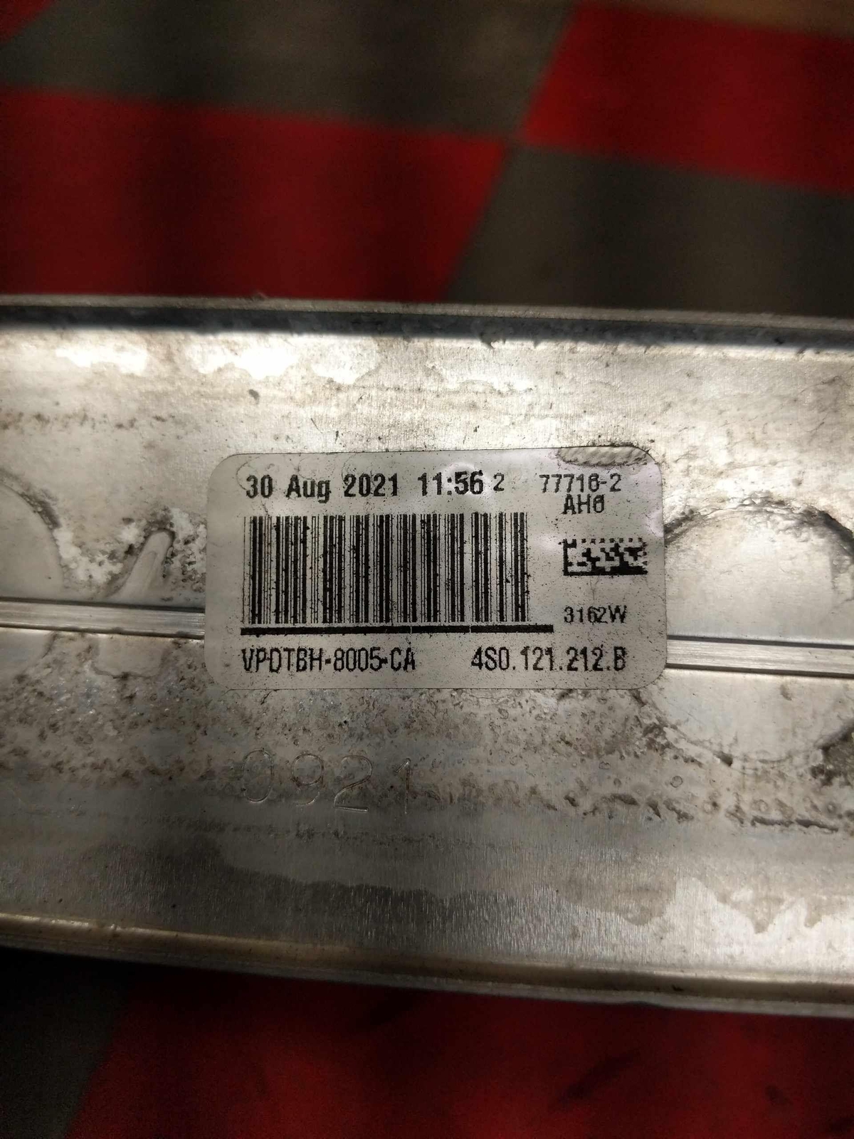 2022 Audi R8 Performance Coupe OEM Rear Radiator P/ 4S0121212B