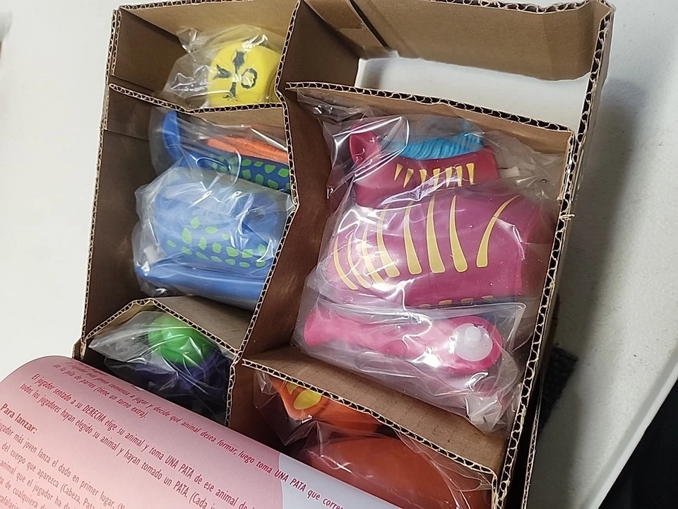 Discovery Toys WACKY WILDERNESS Animal Parts Dice Game Kids Activity - Image 3 of 3