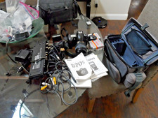 NIKON D70S DIGITAL CAMERA PRO BUNDLE 18- 70 VR LENS 6.1 MEGAPIXELS LOTS OF ITEMS