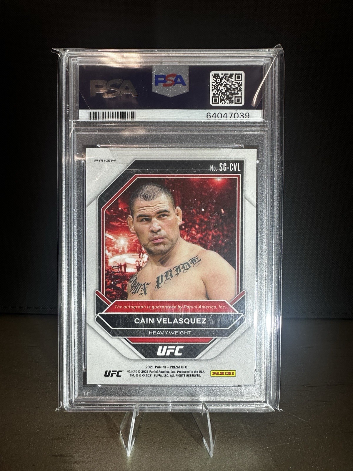 2021 PANINI PRIZM UFC CAIN VELASQUEZ SIGNATURES GOLD PRIZM 06/10 PSA 10 POP 2 view 2