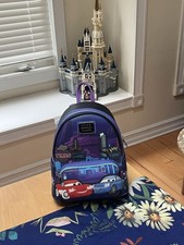 Mini mochila Loungefly Pixar Cars Lightning McQueen Sally Nighttime Light-Up nueva con etiquetas