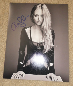 Movie TV Actress Amanda Seyfried Signed Autographed 8x10 Photograph #2