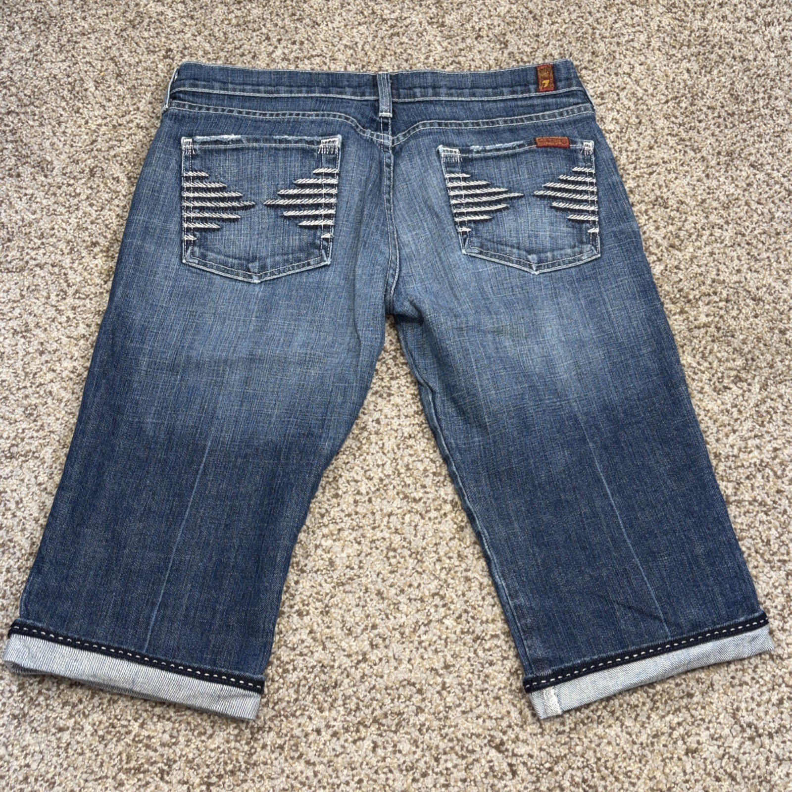 7 For All Mankind Cuffed Jean Shorts Womens Sz 30 Low-Rise Fits Waist 32 - View 11