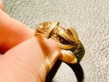 VINTAGE 9ct GOLD 375 GENTS ENGRAVED BUCKLE RING SIZE U I/2 3.6 G VGC