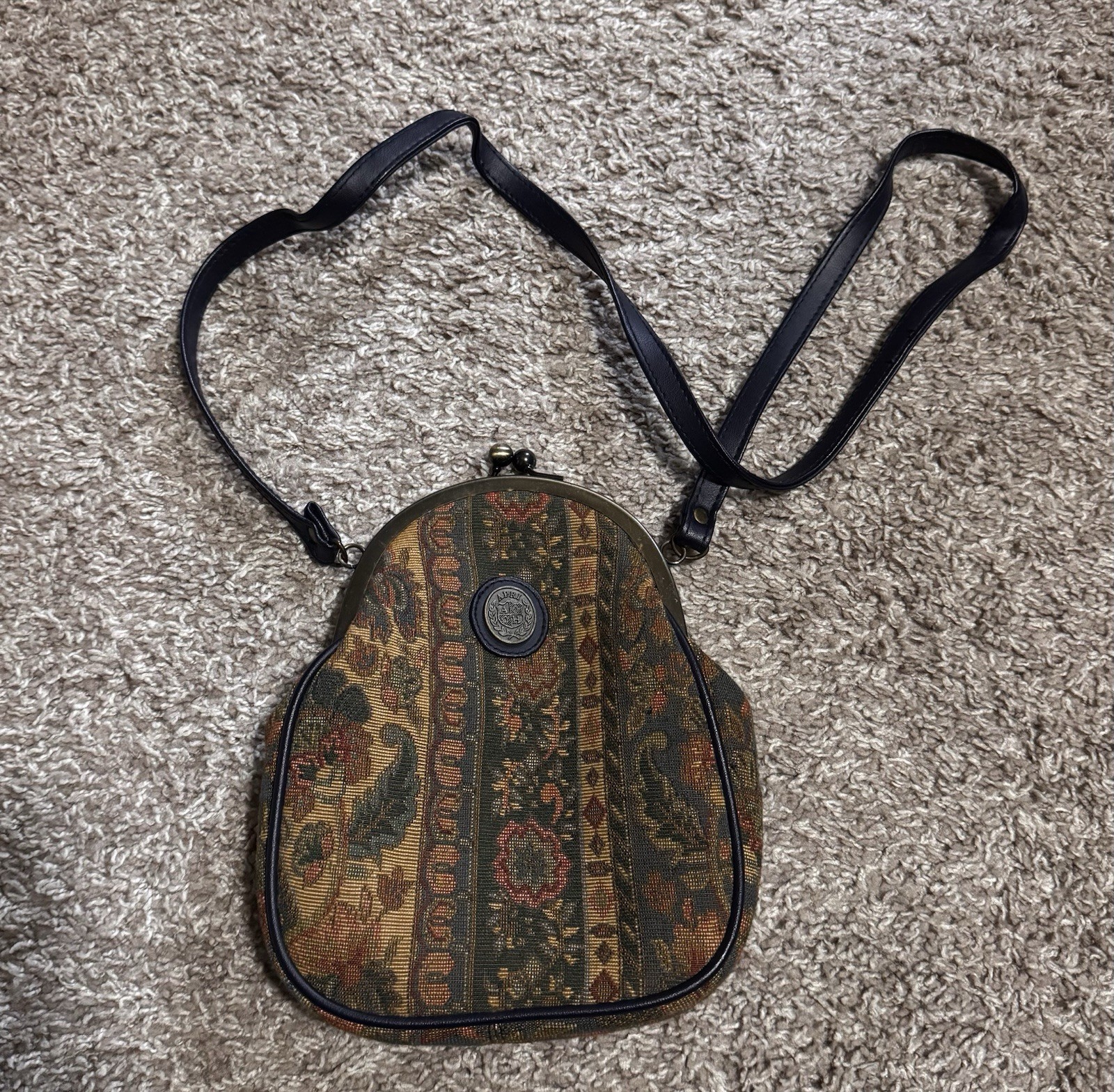 Apri Vintage Women’s Handbag With A Clip Top