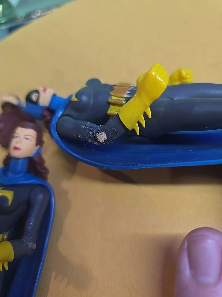 LOT DC DIRECT UNMASKED BATGIRL BARBARA GORDON SERIES 2 SECRET FILES SEE PHOTOS - Image 2 of 4