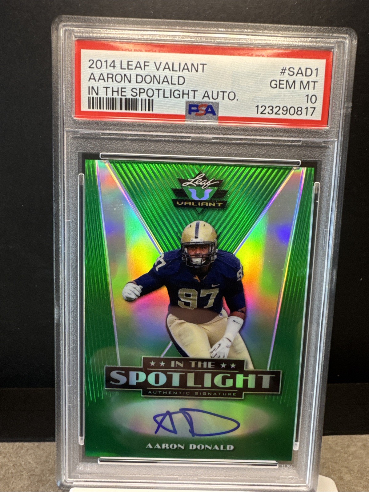 Aaron Donald Leaf Valiant in the Spotlight Autographs #SAD1 Base